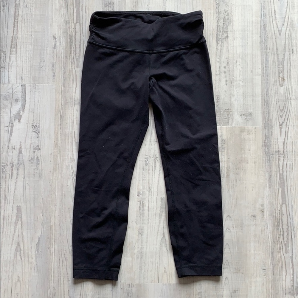 *Special Edition* Lululemon Crops w/ Zipper Accent